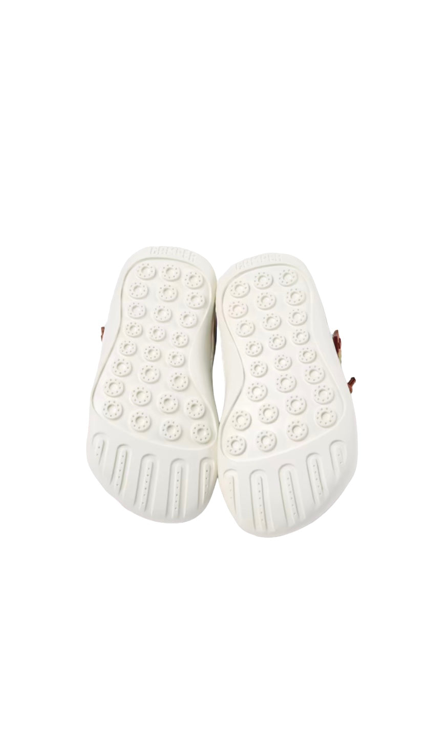 K800369-019 Camper