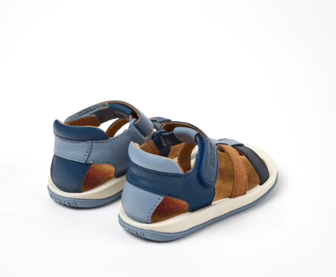 K800628-007 Camper